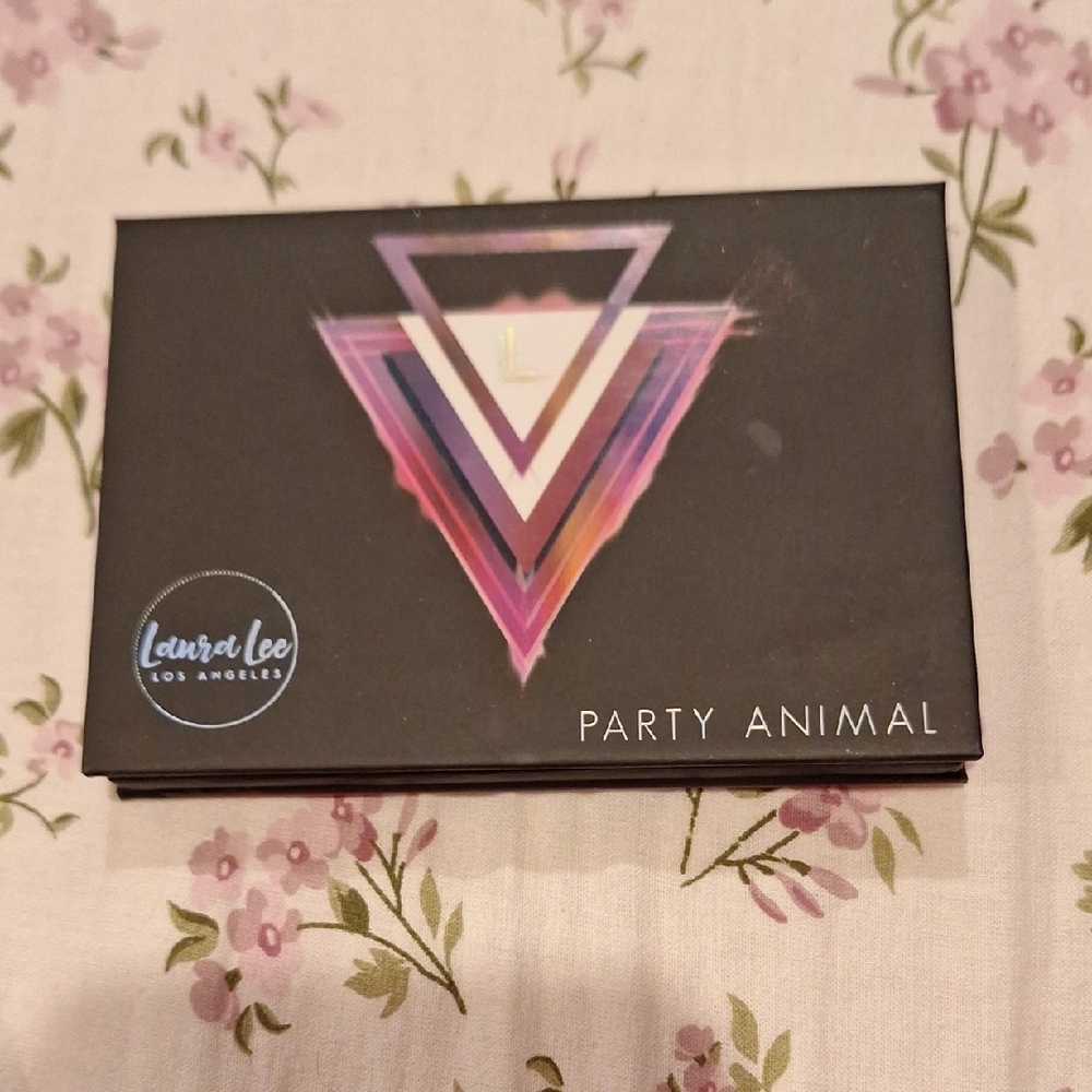 Vibrant Geometric Party Supplies Set